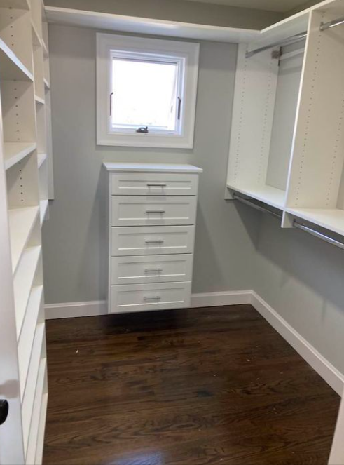 Hanging drawers detail
